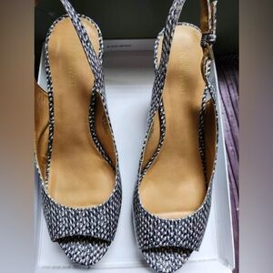 Nine West Black, White, and Gray Patterned Slingback Heels